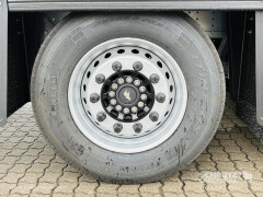 Schmitz Cargobull Curtainsider Mega Getränke 