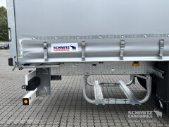 Schmitz Cargobull Curtainsider Standard Getränke 