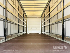 Schmitz Cargobull Curtainsider Standard Getränke 