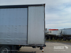 Schmitz Cargobull Curtainsider Mega Getränke 