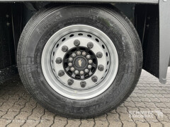 Schmitz Cargobull Curtainsider Mega Getränke 