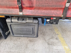 Krone Curtainsider Mega 