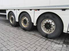 Schmitz Cargobull Tiefkühler Multitemp Doppelstock Trennwand 