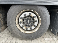 Schmitz Cargobull Curtainsider Mega Getränke 