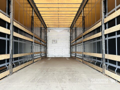 Schmitz Cargobull Curtainsider Mega Getränke 