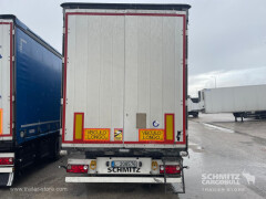 Schmitz Cargobull Curtainsider Varios 