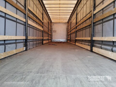 Schmitz Cargobull Curtainsider Mega Getränke 