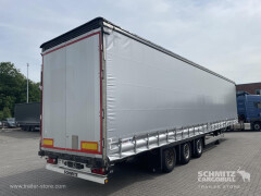 Schmitz Cargobull Curtainsider Mega Getränke 