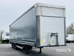 Schmitz Cargobull Curtainsider Mega Getränke 