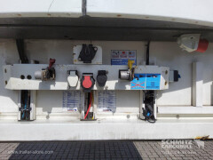 Schmitz Cargobull Tiefkühler Multitemp Doppelstock Trennwand 