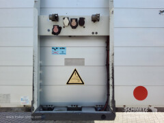 Schmitz Cargobull Curtainsider Mega Getränke 