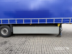 Schmitz Cargobull Curtainsider Standard Getränke 