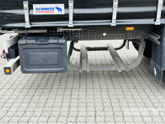 Schmitz Cargobull Curtainsider Standard Getränke 
