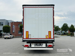 Schmitz Cargobull Curtainsider Standard Getränke 