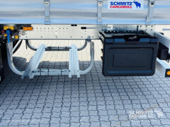 Schmitz Cargobull Curtainsider Standard Getränke 