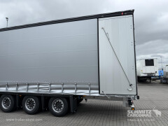 Schmitz Cargobull Curtainsider Mega Getränke 
