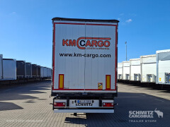 Schmitz Cargobull Curtainsider Standard Getränke 